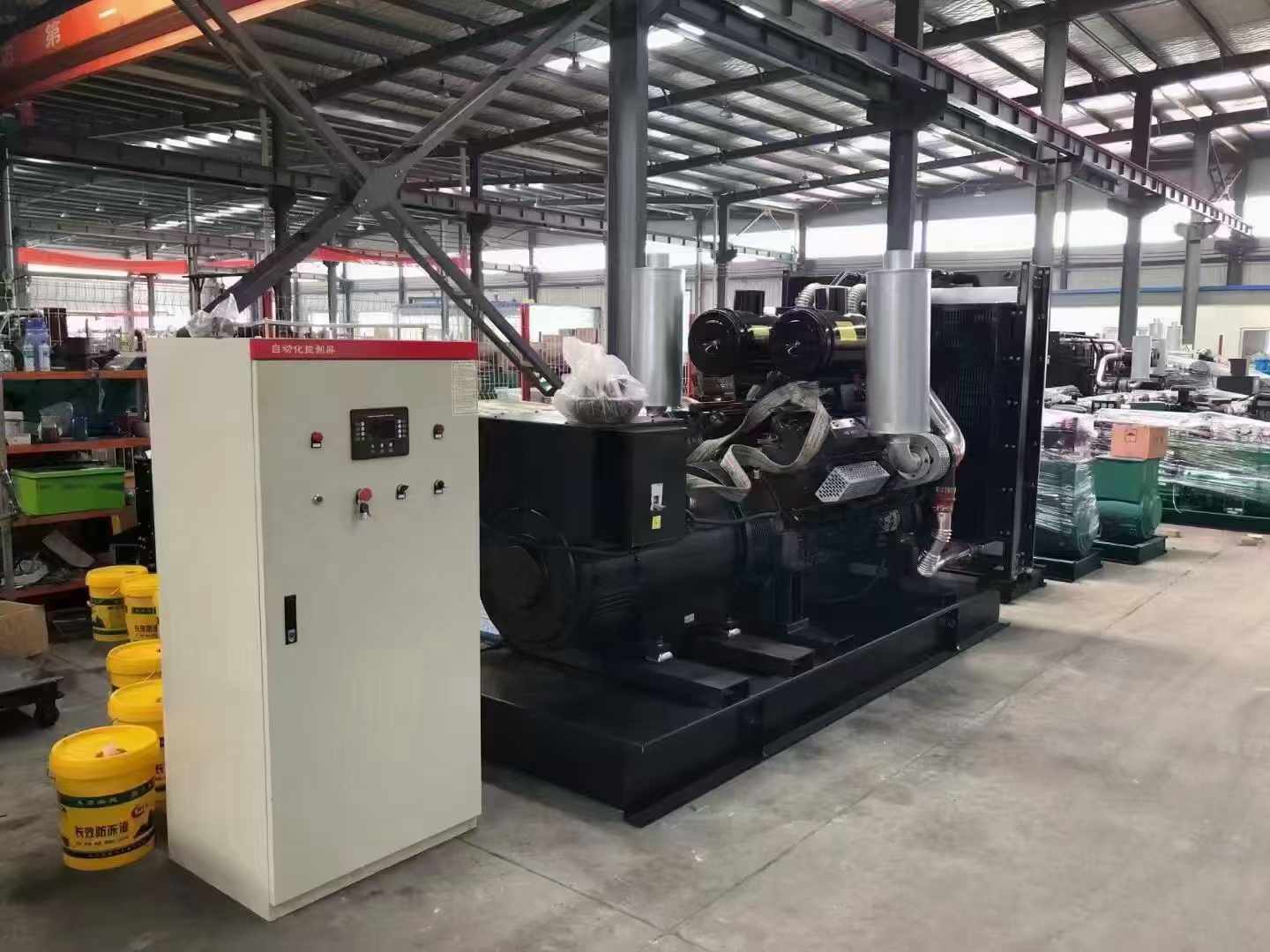 西乡柴油发电机运行时的噪音和振动水平如何？