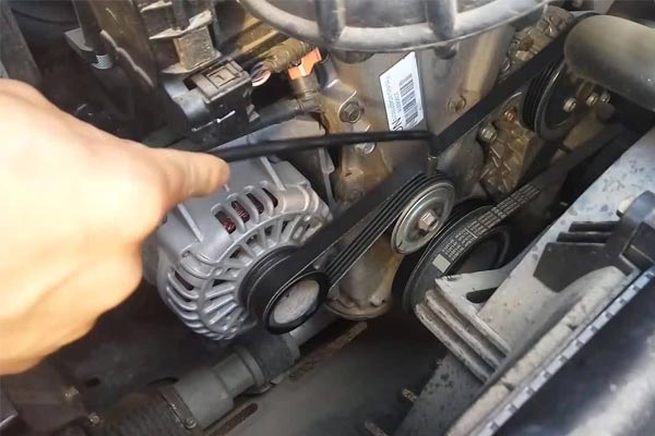 西乡转速传感器的工作原理是什么？