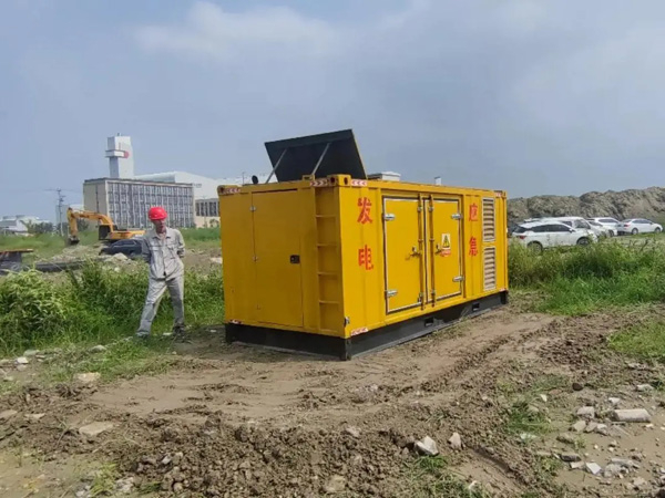 西乡200KW柴油发电机机组每小时的油耗量受哪些因素影响？